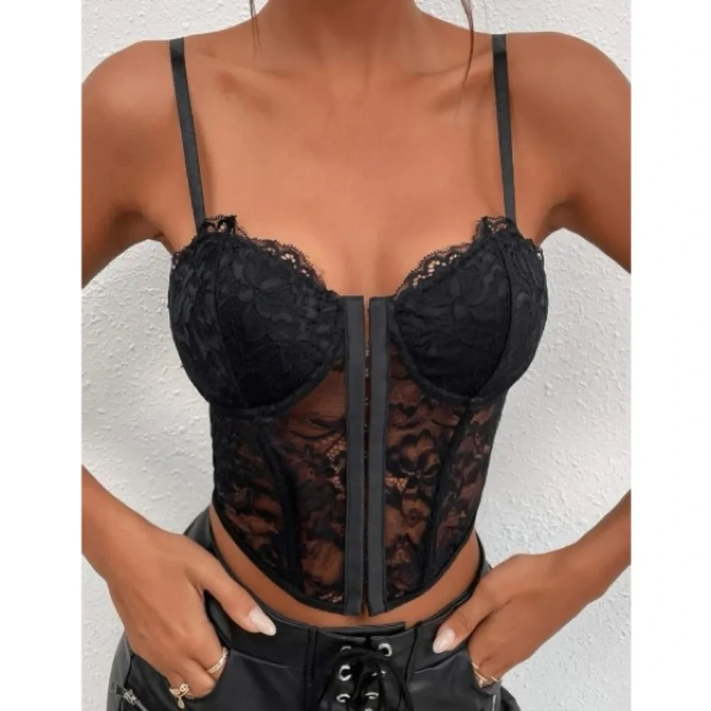Boho black lace corset crop top - Picture 1 of 6